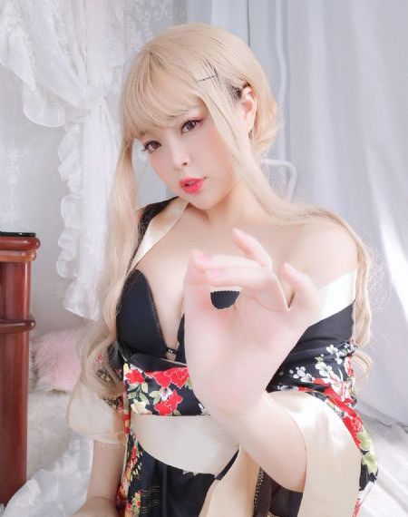 让娇妻尝试三p按摩师高清系列_720BD在线观看
