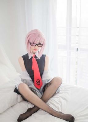 亲密的爱人_十万网红美女美酱
